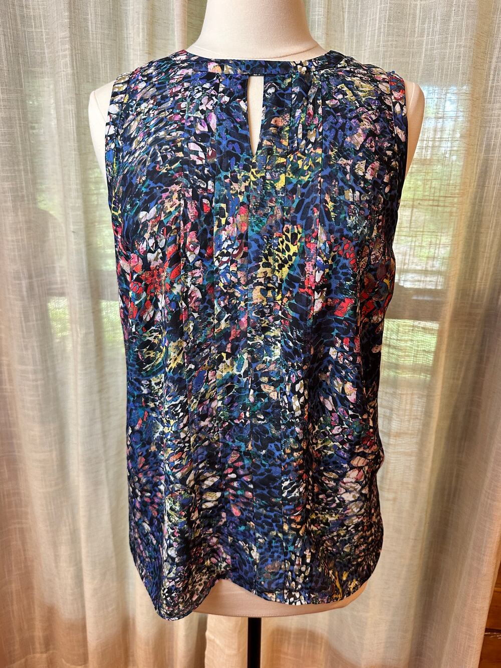 CAbi Abstract Floral Sleeveless Blouse Women's Small Multicolor Keyhole Top